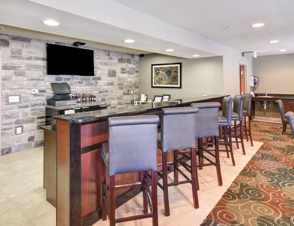 Cobblestone Inn & Suites - Big Lake Экстерьер фото