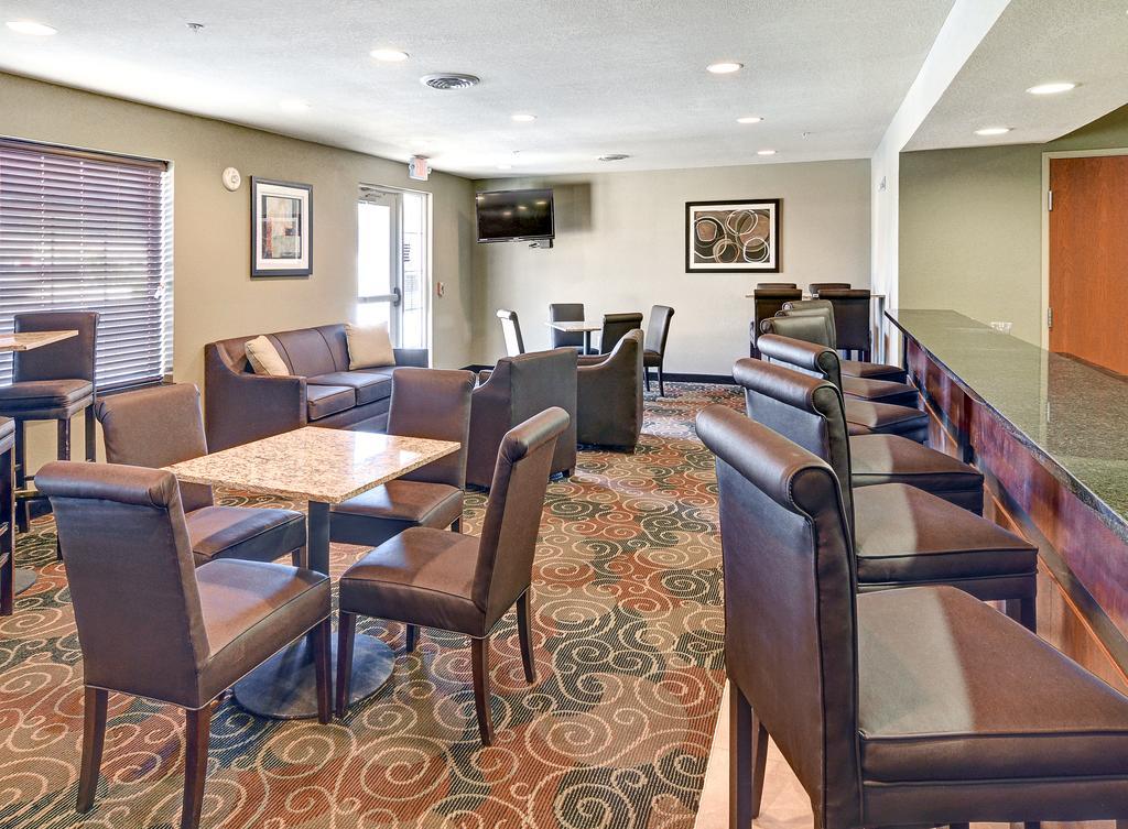 Cobblestone Inn & Suites - Big Lake Экстерьер фото