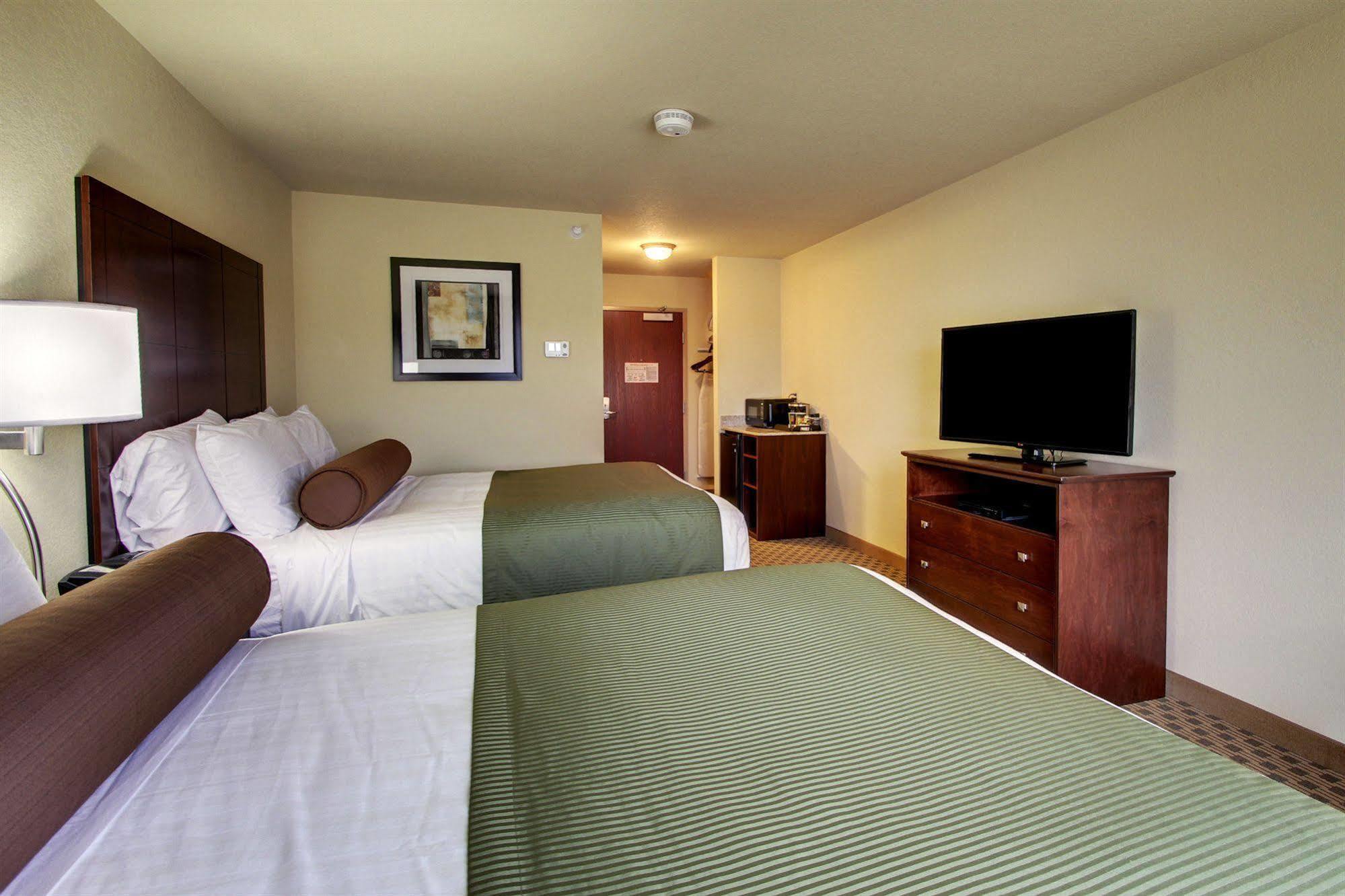 Cobblestone Inn & Suites - Big Lake Экстерьер фото